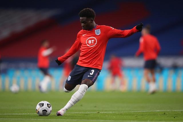 但他的表现 但他的表现